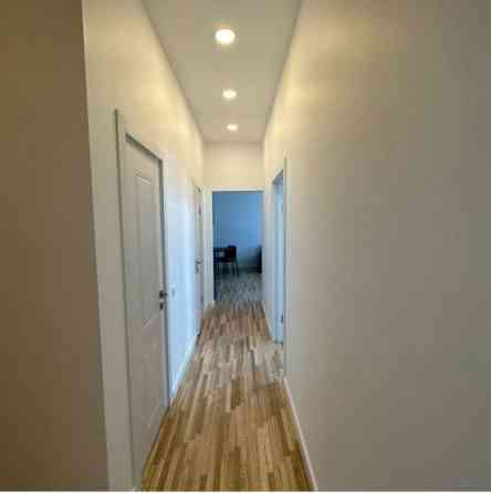 Izīrē 3-istabu dzīvokli, 52 m2 platībā Skolas ielā 13, Rīgā.  Dzīvokļa plānojums sastāv no 2 izolētā Rīga