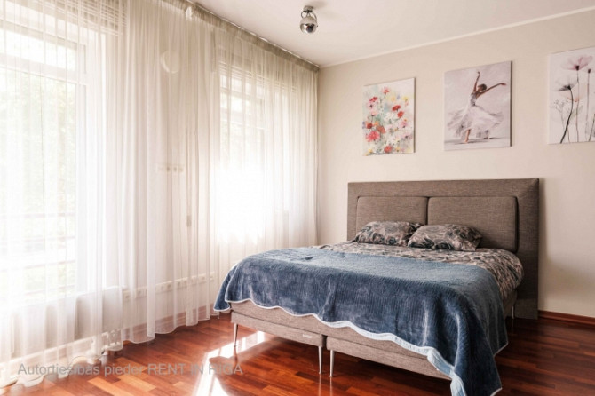 Plašs Studio dzīvoklis Jaunajā projektā Ķīpsalā.  Dzīvoklis ietver dzīvojamo istabu, kas Rīga - foto 2