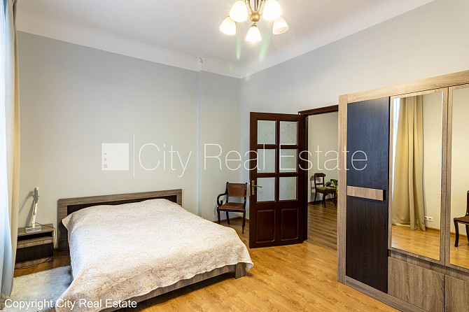 Дом во дворе, закрытый двор, вход со двора, лестничная клетка после Рига - изображение 20