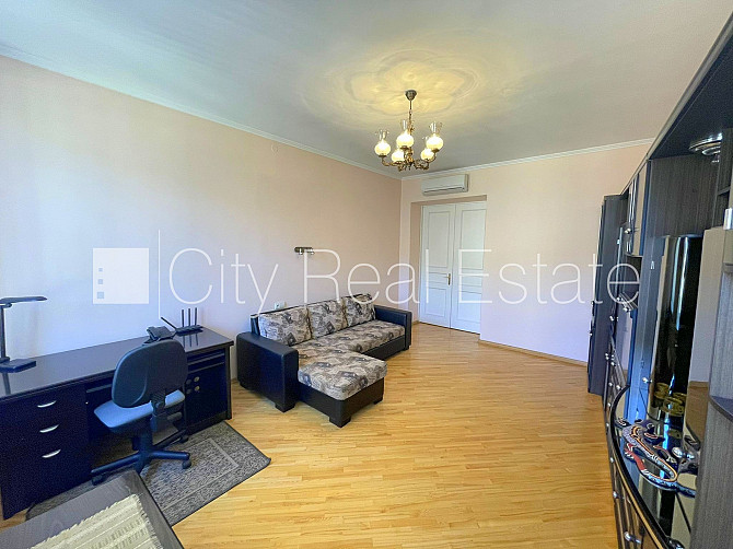 Здание во дворе, закрытый двор, вход со двора, окна выходят во двор, количество Рига - изображение 19