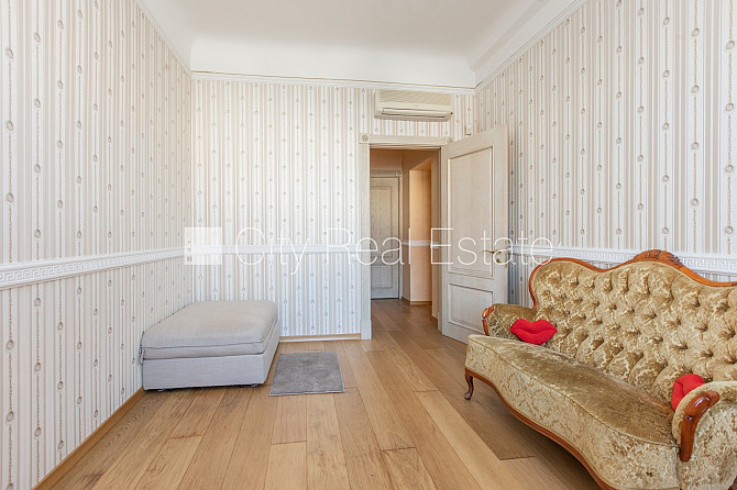 Фасадный дом, реновированный дом, поменянное покрытие крыши, благоустроенная Рига - изображение 17