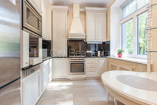 Фасадный дом, реновированный дом, поменянное покрытие крыши, благоустроенная Рига - изображение 10