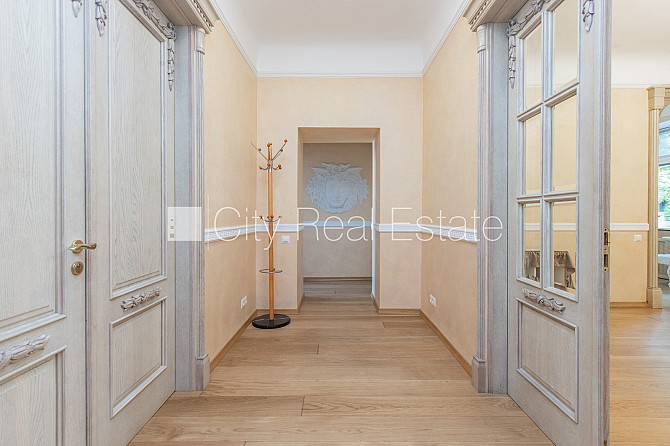 Фасадный дом, реновированный дом, поменянное покрытие крыши, благоустроенная Рига - изображение 8