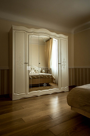 Фасадный дом, реновированный дом, поменянное покрытие крыши, благоустроенная Рига - изображение 2