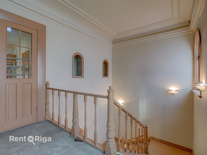 Сдаются помещения в историческом здании на улице Элизабетес, напротив парка Рига - изображение 5