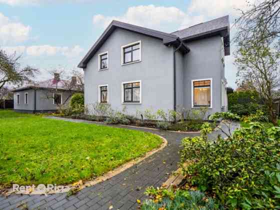 Продаётся уютный и просторный семейный дом в Пурвциемсе, на улице Браслас. Дом Рига