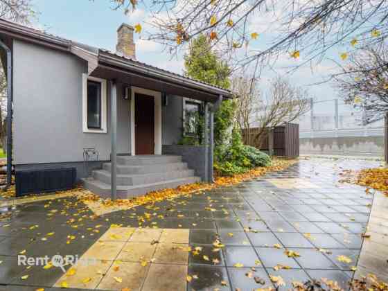 Продаётся уютный и просторный семейный дом в Пурвциемсе, на улице Браслас. Дом Рига