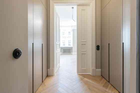 Эксклюзивная полностью реставрированная квартира у Верманского сада  Доступна с Рига