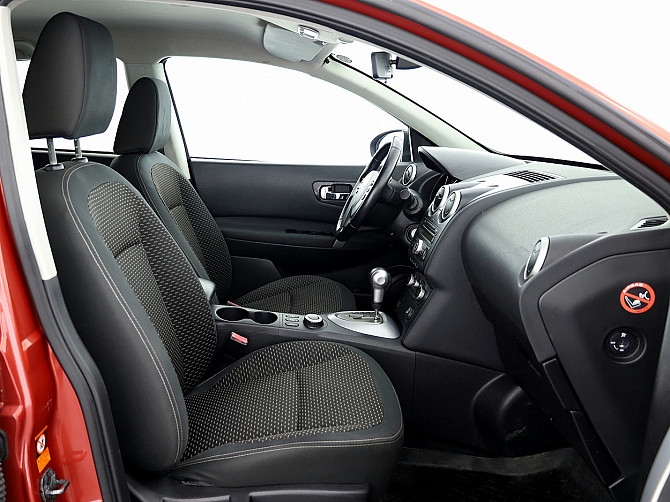 Nissan Qashqai Comfort 4x4 ATM 2.0 104kW Таллин - изображение 6