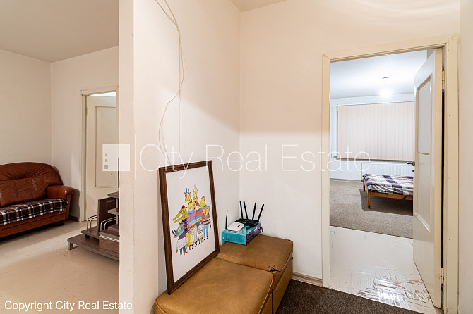 Земля в собственности, здание во дворе, благоустроенная озеленённая территория, Рига - изображение 11