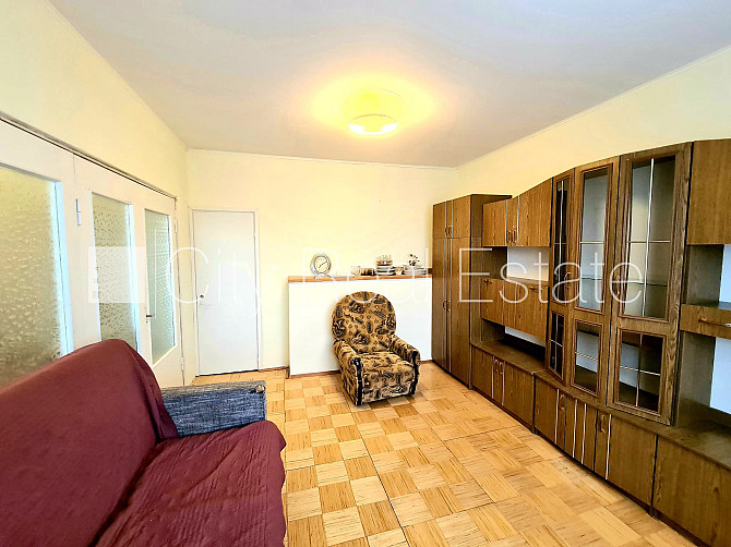 Labiekārtota apzaļumota teritorija, ir lifts, lodžija 6 m2, istaba izolēta, virtuve, halle, Rīga - foto 12