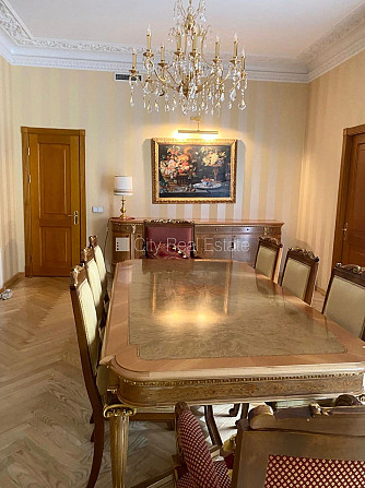 Фасадный дом, реновированный дом, благоустроенная озеленённая территория, вход с Рига - изображение 2