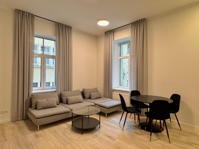 Mеблированная 2-комнатная квартира в Тихом центре Риги.  Квартира с высокими Рига - изображение 1