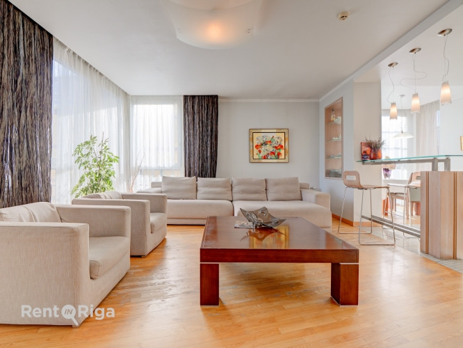 Ekskluzīvs un plašs dzīvoklis Mežaparka sirdī!  Izbaudi kvalitatīvu dzīvi prestižākajā Rīga - foto 2