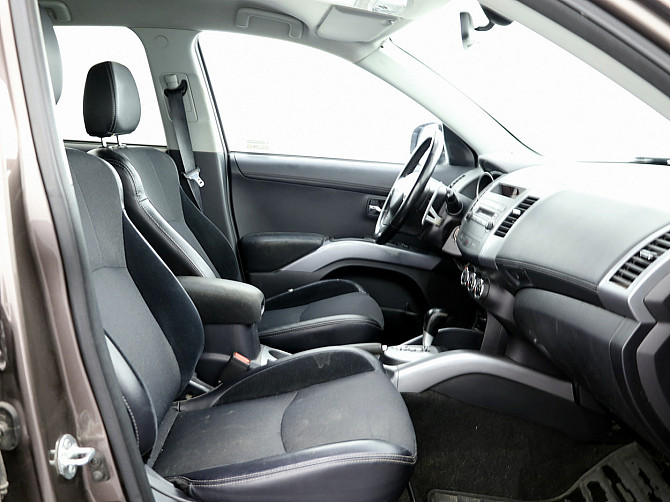 Mitsubishi Outlander Facelift LPG 2.4 125kW Таллин - изображение 6