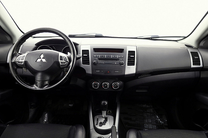 Mitsubishi Outlander Facelift LPG 2.4 125kW Таллин - изображение 5