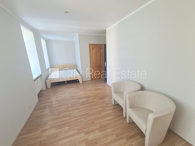 Фасадный дом, реновированный дом, закрытый двор, вход с улицы и со двора, Рига - изображение 17