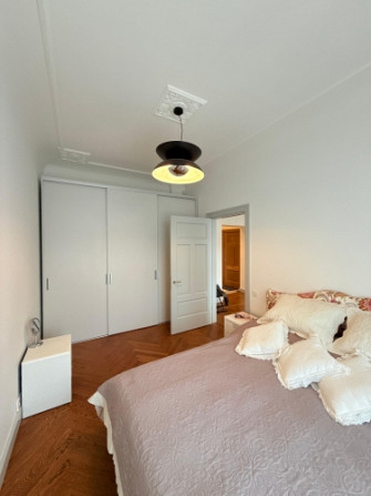 Pārdod elegantu 2 istabu dzīvokli Rīgas centrā  Piedāvājumā  skaists, pārdomāts un Rīga - foto 5