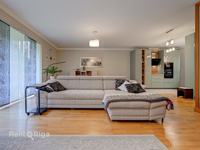 Реконструированный, качественно и со вкусом обставленный двухэтажный таунхаус в Огре и Огрский край - изображение 9