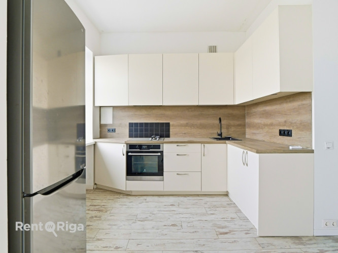 Dzīvoklis ar savu šarmu un auru.  Tā logi ir vērsti uz Sporta pils dārzi, kur vairāku gadu Rīga - foto 2