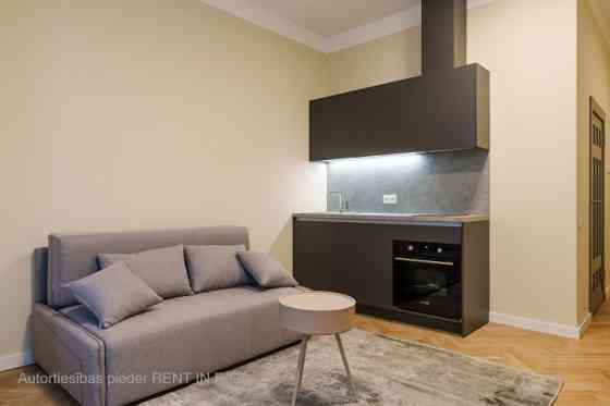 Меблированная однокомнатная квартира в центре Риги.  Он расположен в Rīga