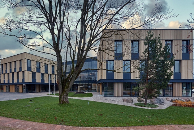 Biroja telpas A klases biroju ēkā Mežaparkā.  Telpas ir piemērotas salonam, veikalam vai birojam, un Рига - изображение 1