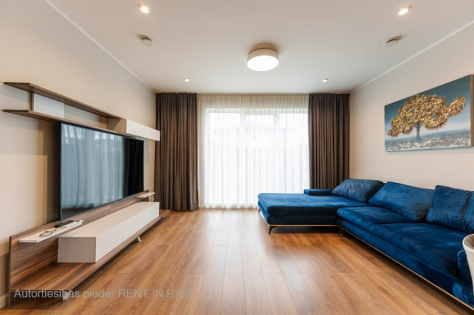 Piedāvājam ilgtermiņa īrei ērtu ģimenes māju Vīkuļos, Babītes pagastā. Īpašums sastāv Rīgas rajons - foto 1