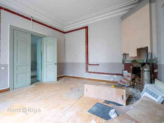 Сдаются в аренду коммерческие помещения в доме в стиле модерн в центре города!  В Рига