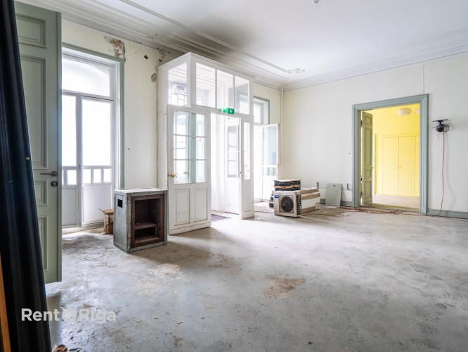 Сдаются в аренду коммерческие помещения в доме в стиле модерн в центре города!  В Рига - изображение 3