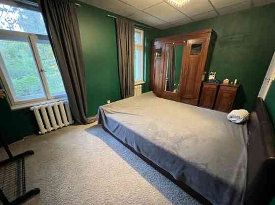 Квартира с собственным двором доступна для долгосрочной аренды!  3-комнатная Рига