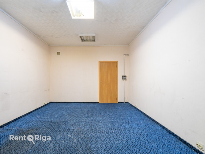 Офис с складскими помещениями на первом этаже с отдельным входом с первого этажа. Рига - изображение 9