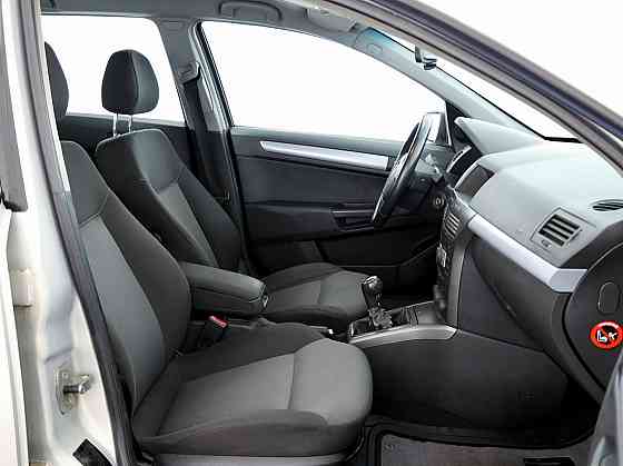 Opel Astra Elegance 1.6 77kW Таллин