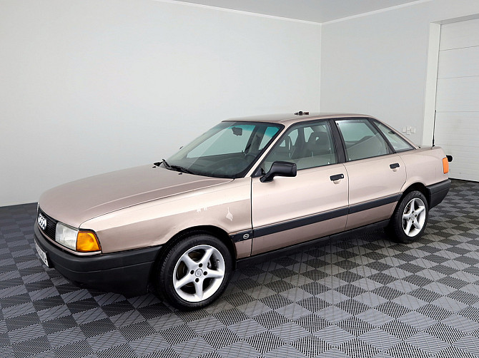Audi 80 Classic 1.8 66kW Tallina - foto 2