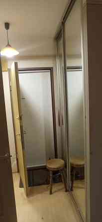 Īpašnieks izīrē ilgtermiņā nelielu dzīvokli-studiju (22, 5 m2), pilnībā iekārtotu un aprīkotu ar... Rīga