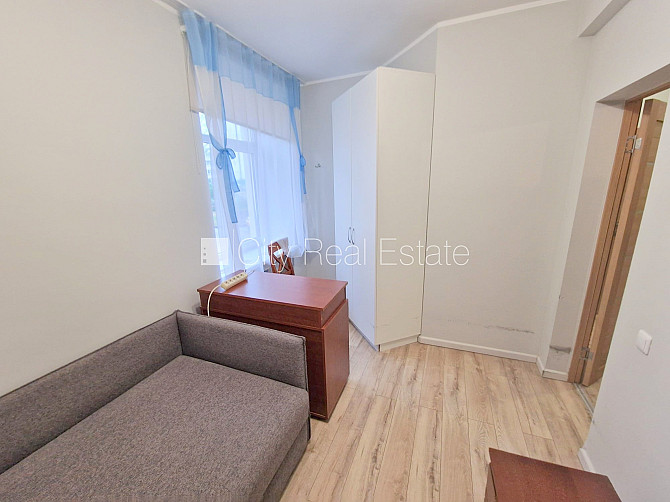 Здание во дворе, благоустроенный озеленённый двор, закрытый двор, вход со двора, Рига - изображение 13