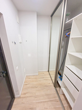 Здание во дворе, благоустроенный озеленённый двор, закрытый двор, вход со двора, Рига - изображение 18