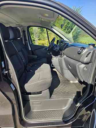 Garā bāze ar ietilpīgu bagāžnieku. 9(8+1) sēdvietas. Kopts un labi uzturēts Opel Vivaro. Visas... Rīga