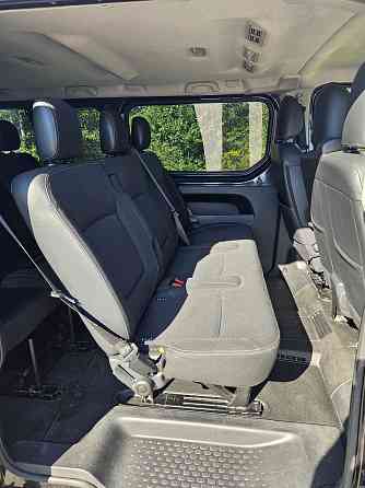 Garā bāze ar ietilpīgu bagāžnieku. 9(8+1) sēdvietas. Kopts un labi uzturēts Opel Vivaro. Visas... Rīga