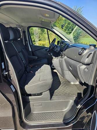 Garā bāze ar ietilpīgu bagāžnieku. 9(8+1) sēdvietas. Kopts un labi uzturēts Opel Vivaro. Visas... Rīga - foto 5