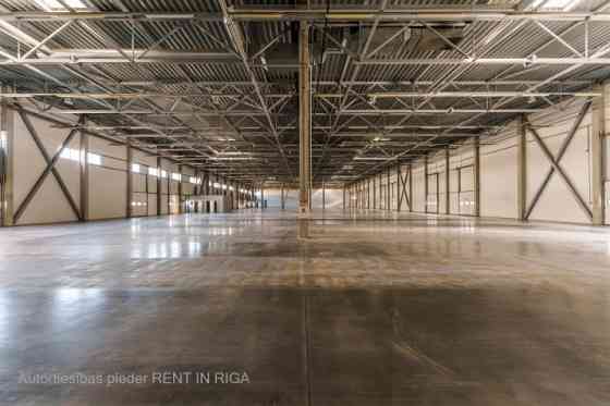 Складские помещения на пересечении улиц Даугавгривас и Твайконю.  Фасадное Рига