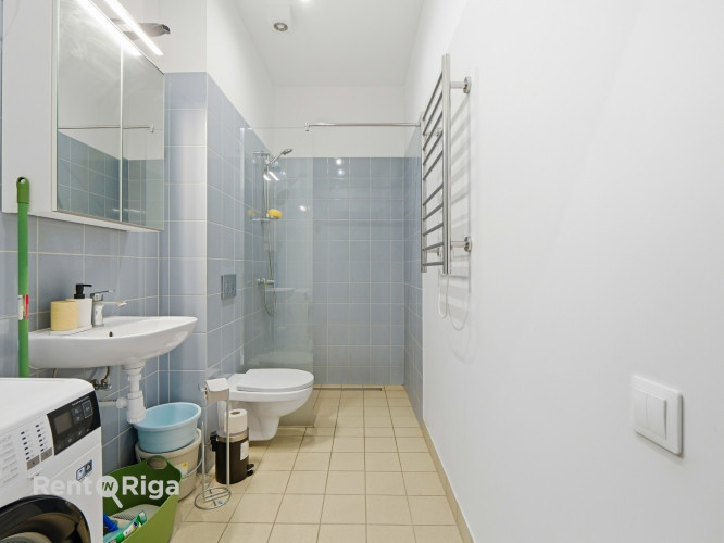 Pilnībā mēbelēts 2-istabu dzīvoklis jūgendstila ēkā Rīgas Centrā.  Krišjāņa Valdemāra Rīga - foto 8