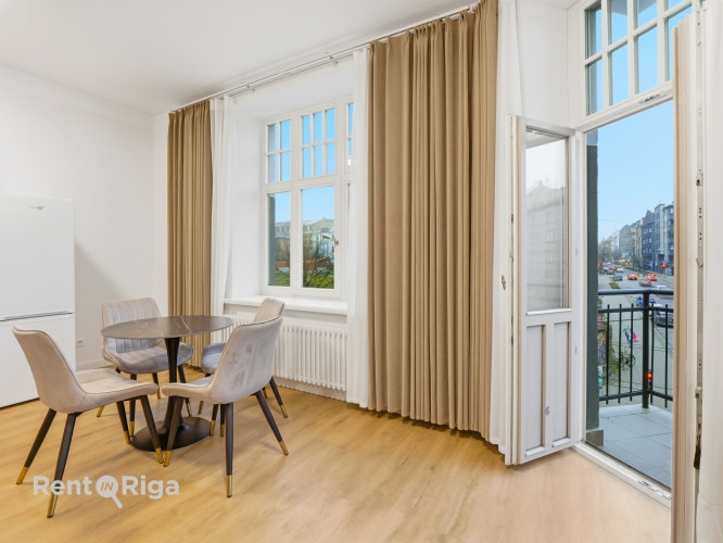 Mēbelēts Studio dzīvoklis Rīgas Centrā ar balkonu.  Dzīvoklis ietver dzīvojamo istabu, kas Rīga - foto 4