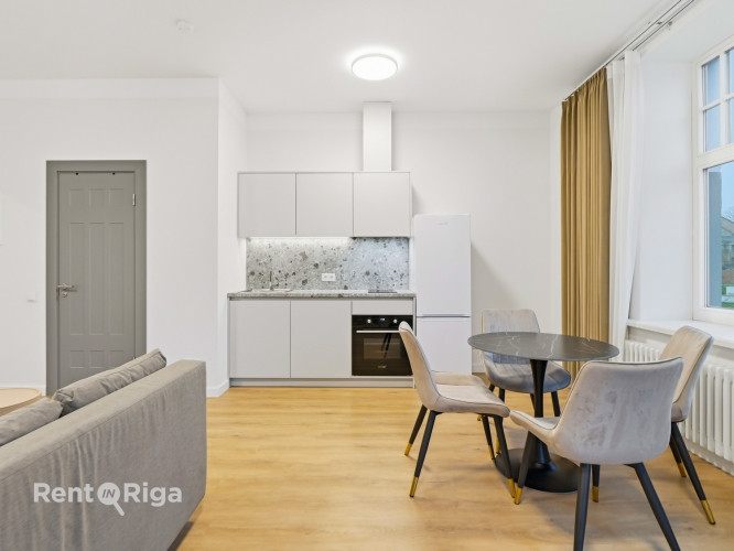 Mēbelēts Studio dzīvoklis Rīgas Centrā ar balkonu.  Dzīvoklis ietver dzīvojamo istabu, kas Rīga - foto 5