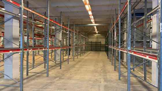 Предлагаются просторные и в отличном состоянии складские помещения общей Rīga