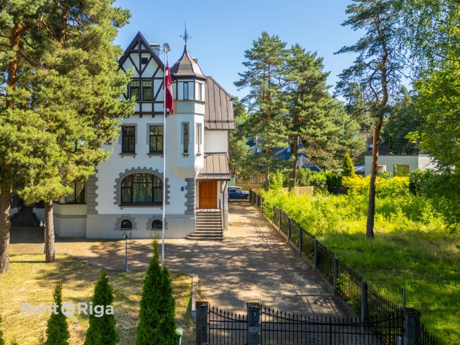 Ekskluzīvā Mežaparka sirdī, Sudrabu Edžus ielā 1, ilgtermiņa nomai tiek piedāvāta viena no Rīga - foto 3