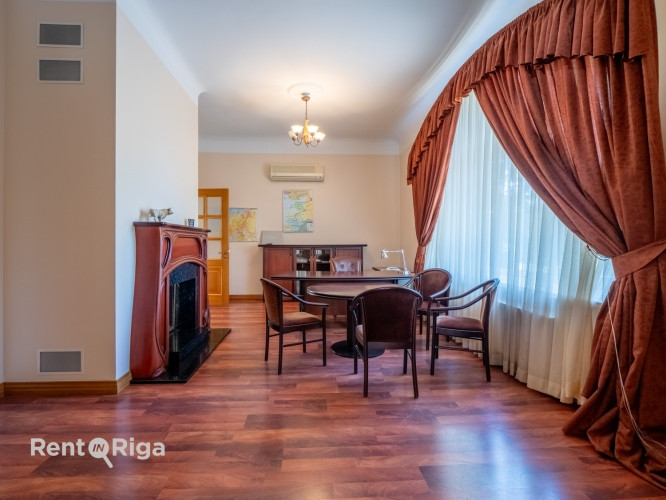 Ekskluzīvā Mežaparka sirdī, Sudrabu Edžus ielā 1, ilgtermiņa nomai tiek piedāvāta viena no Rīga - foto 7