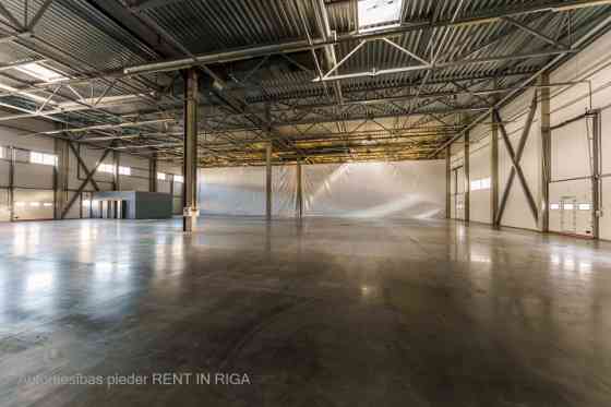 Складские помещения на пересечении улиц Даугавгривас и Твайконю.  Фасадное Рига