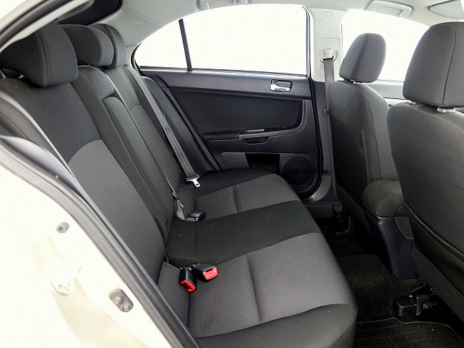 Mitsubishi Lancer Sport 1.8 105kW Таллин - изображение 7