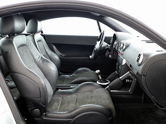 Audi TT S-Line Facelift 1.8 132kW Tallina - foto 6