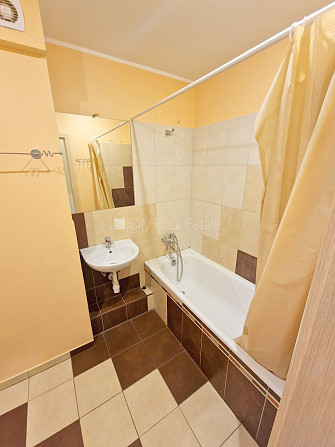 Šo dzīvokli izīrē pa diennaktīm (īstermiņa īre), īres cena sludinājumā norādīta par Rīga - foto 13